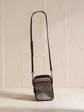 Michael Kors Jet Set Meduim Metallic Signature Logo Crossbody
